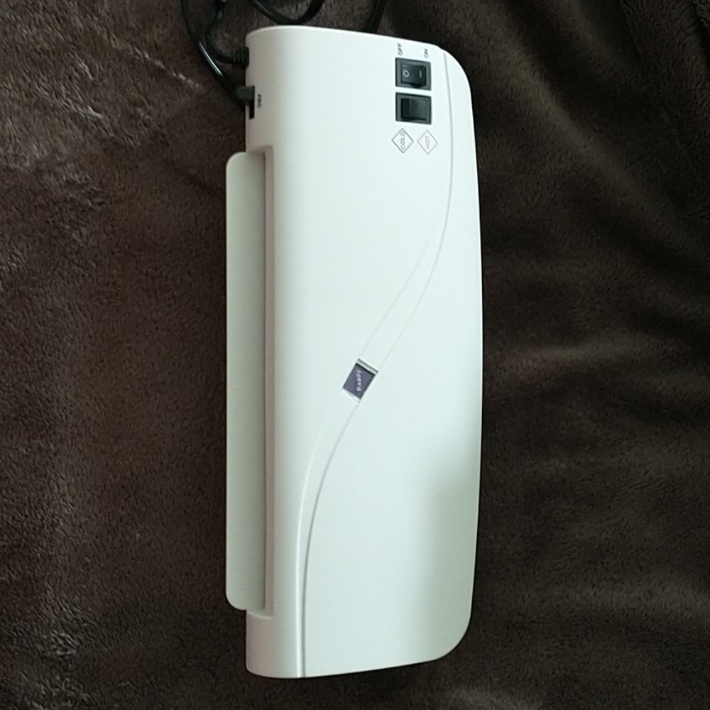 Laminator..... reserved for Kirstin